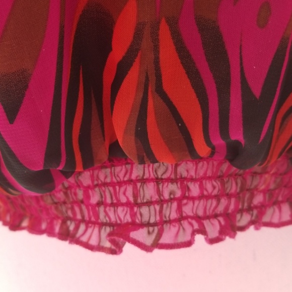 Red Top - Picture 5 of 6